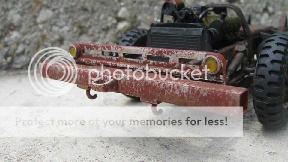 10485358_691725484216445_904136241402271