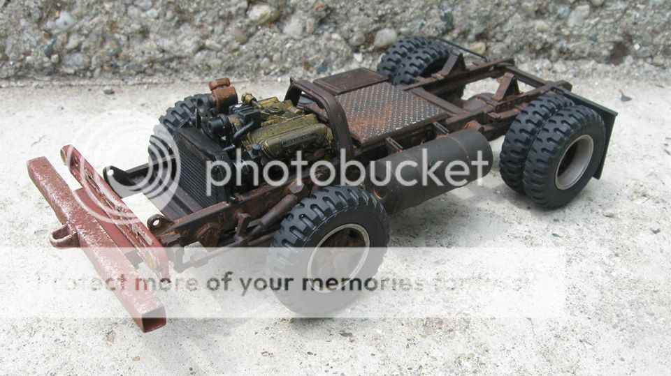 10522089_691725454216448_164853077330179