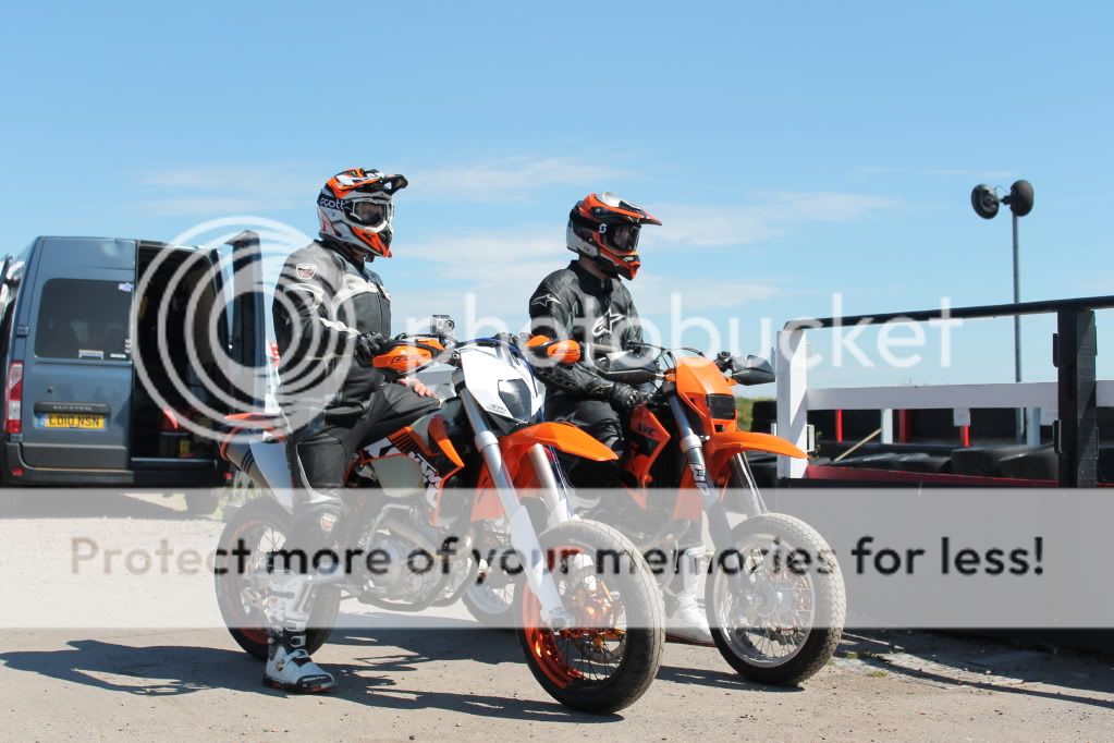 http://i980.photobucket.com/albums/ae284/motodrb/Lydd%20Supermoto%202012/mf.jpg